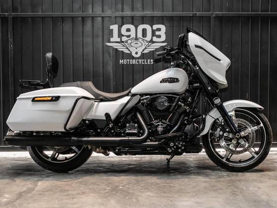 HARLEY-DAVIDSON STREET GLIDE 